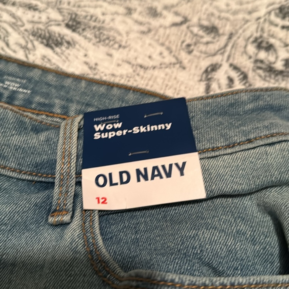 NWT Old Navy Wow super skinny high rise jeans - Picture 2 of 7